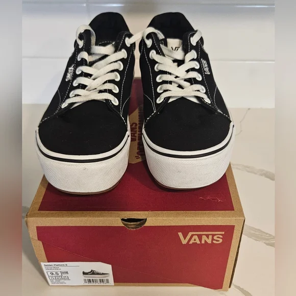 Vans Seldon Platform S Black Canvas Sneakers - Picture 1 of 4